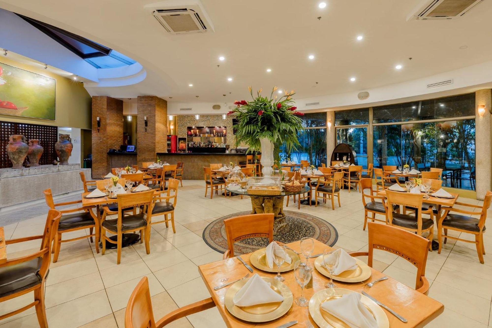 Holiday Inn Convention Center By Ihg Managua Zewnętrze zdjęcie